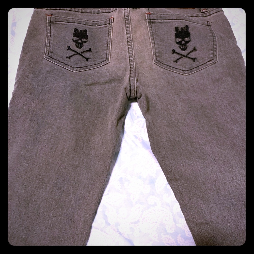 gray jean capris